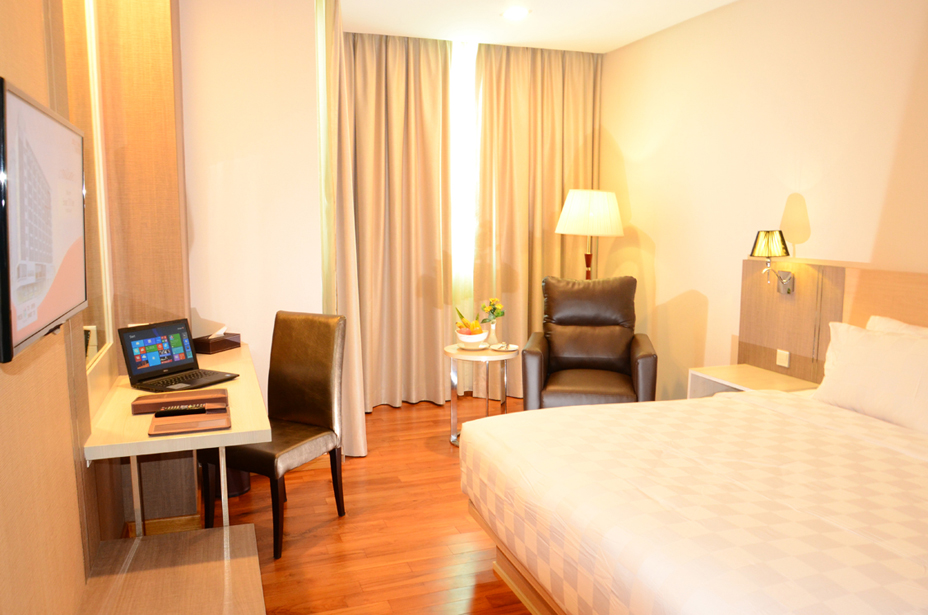 roomview2.jpg